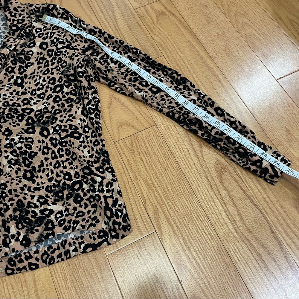 Aritzia Wilfred Emmeline Leopard Print Blouse - Picture 11 of 12